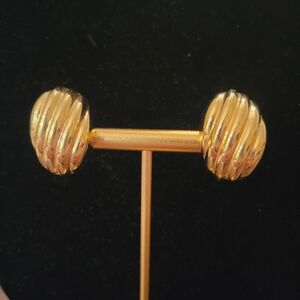Vintage Napier Gold Toned Screwback Clip On Earrings